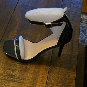 Chic Black Patent Leather Heels